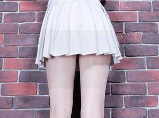 Beautyleg – 最新套图警告，芸芸在浴缸里的画风，太过分了。