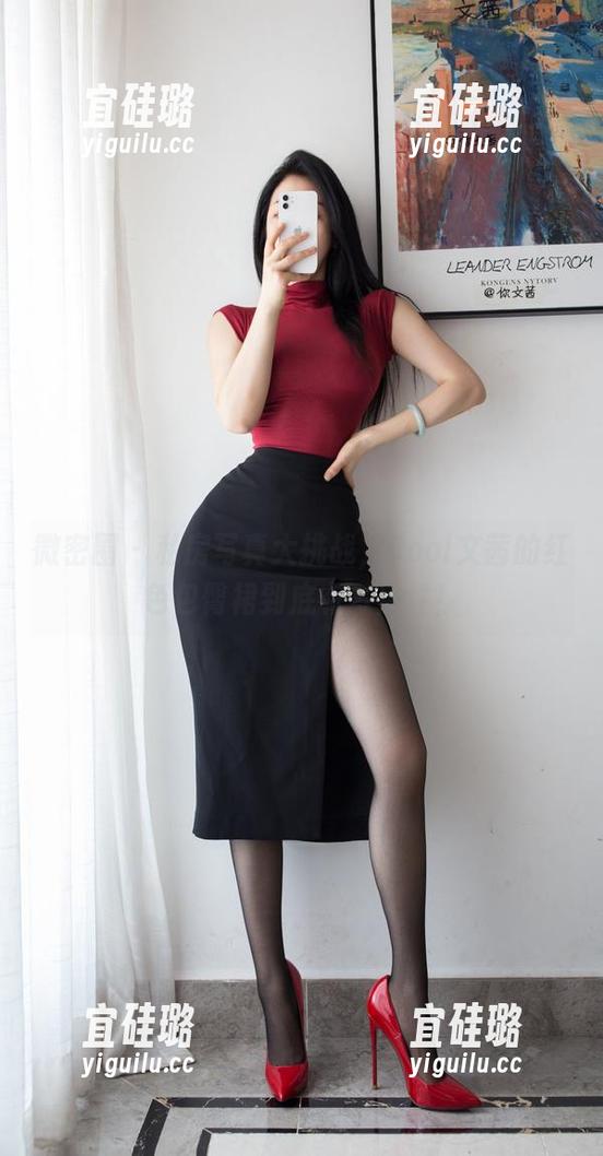 微密圈 - 私房写真大挑战，Cool文茜的红色包臀裙到底有多魔性！