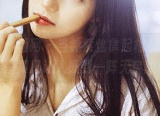 GIRLT果团网 – 当钟紫怡拿起相机，这全套自拍图集又让人感到一阵无奈的欣赏。