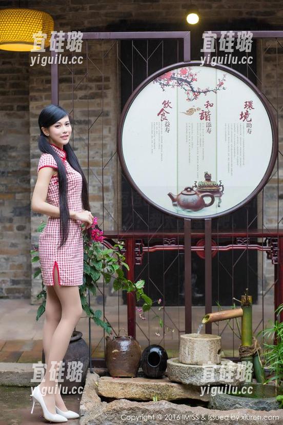 IMiss爱蜜社 - 逗逗doudou的美脚在高清图集中算什么？我太敏感了吧。