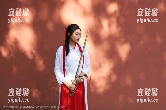 MiiTao蜜桃社-李梦婷 MiiTao蜜桃社 - 李梦婷的写真:女神范儿,真让人疑惑她是不是外星人