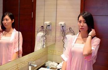 PANS写真 – 沁沁旗袍合集，像是翻开了一本老旧的书，里面藏着过往的字句。