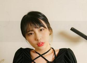 一张照片，Uhye(이유혜)在日常中扮演了多少角色，还真得数数呢。