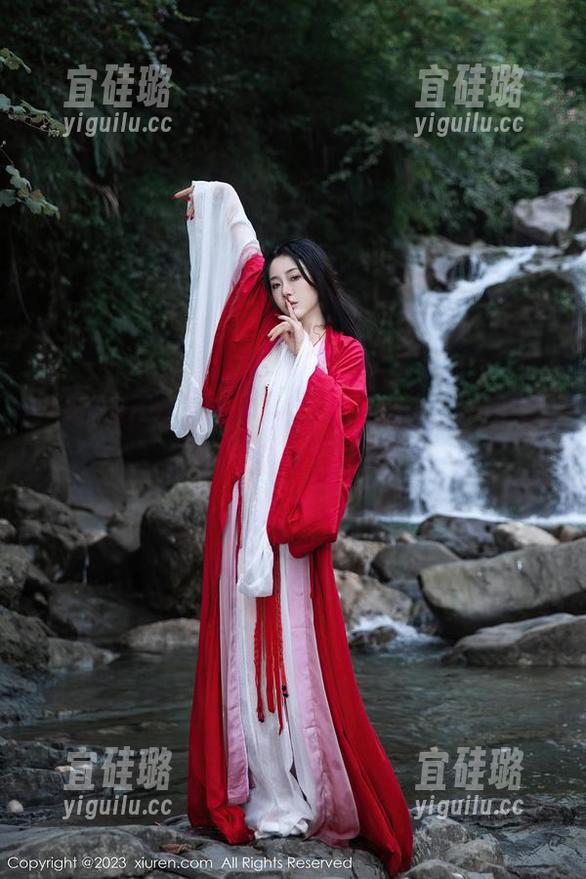 Xiuren秀人网-刘婷婷 Xiuren秀人网 - 一遍又一遍:刘婷婷学妹的全套万花筒