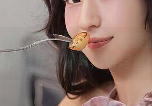Xiuren秀人网 – 周周不吃香菜的美图：如何让牛仔裤与心情同框！