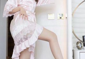 Xiuren秀人网 – 唐心心说：棉袜与写真，谁能想到如此搭配竟然反而更迷人？