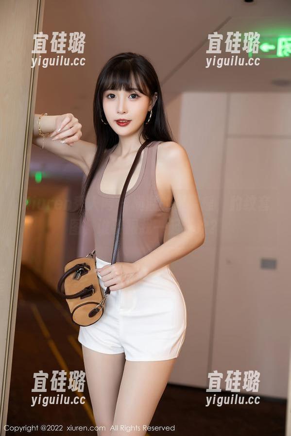 Xiuren秀人网-夏馨瑶 Xiuren秀人网 - 横溢的夏馨瑶,豹纹套图,谁要跟我一起狂欢?