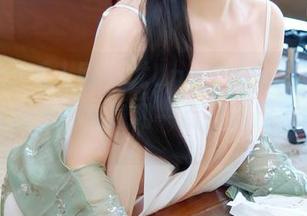 Xiuren秀人网 – 尤Una娜的圣诞合集，巧妙地把节日气息和一点点调皮完美契合。