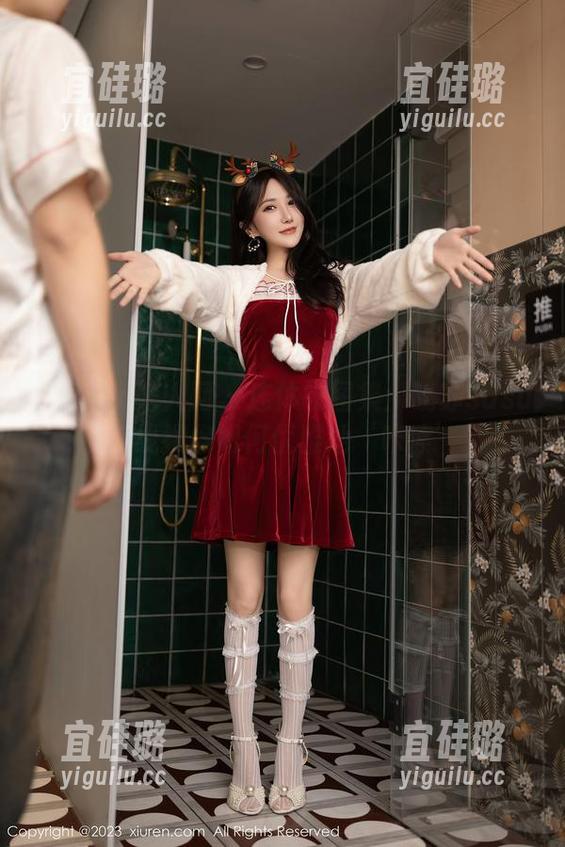 Xiuren秀人网-晚苏susu Xiuren秀人网 - 连体衣图集:晚苏susu在线教你如何优雅地‘咔嚓’