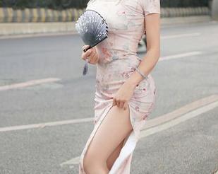 Xiuren秀人网 – 黄歆苑，泳池里的“小清新”，免费图册，水里藏着什么？