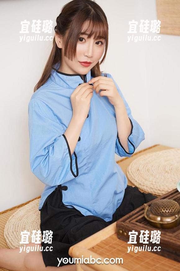 YouMi尤蜜荟 - 清纯就是周欣琪的脑洞，疯狂刷高清写真集的理由就是这