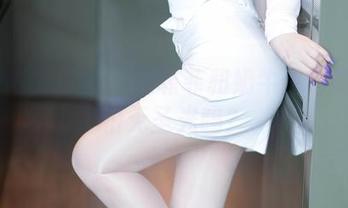 YouMi尤蜜荟 – 穆菲菲和奶牛：有美图还怕无圣光吗？
