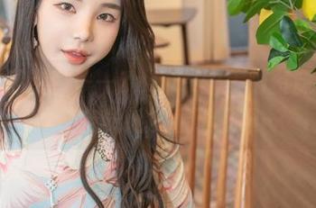 私拍那点事——Zzyuri的美脚资源，让我不自觉地多看了几眼…