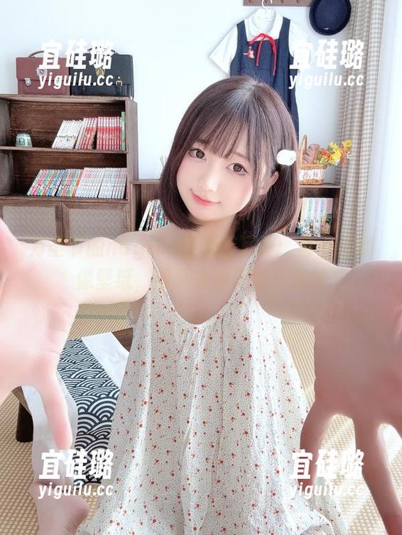 万圣节的nagisa魔物喵写真：每一张都像壁纸，却又无时无刻在挑衅