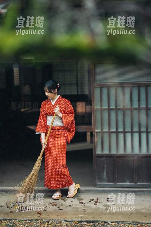 福利到位，けん研的泳池写真，让我忍不住想跳进去。