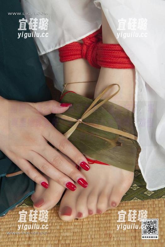 丽柜 - 兔子的最新写真集可太会玩了，写真里她真有种不可思议的女神气场，难怪大家叫她！