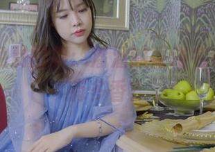 丽柜 – 免费图集：潘潘的香浴名莲，究竟有多香？