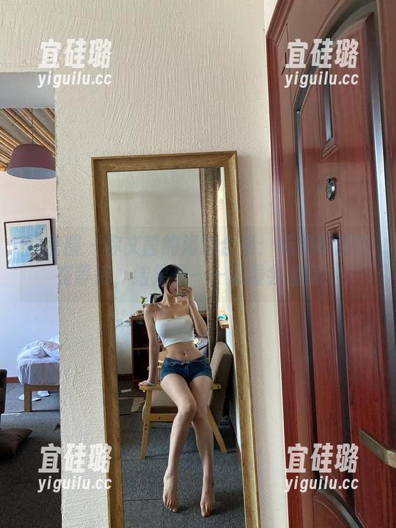 微密圈 - 你文茜的海边合集：玩沙和冒险在等待，结果是——谁最会湿身！
