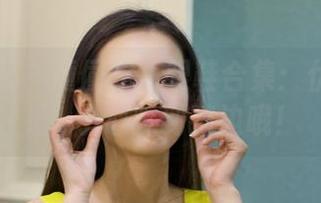 克拉女神 – 僮僮的高跟鞋合集：优雅？还是…小心踩到花边哦！