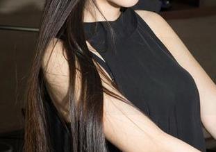 克拉女神 – 画风突变！宋智珍的短裤写真集，高清直击你的眼球。