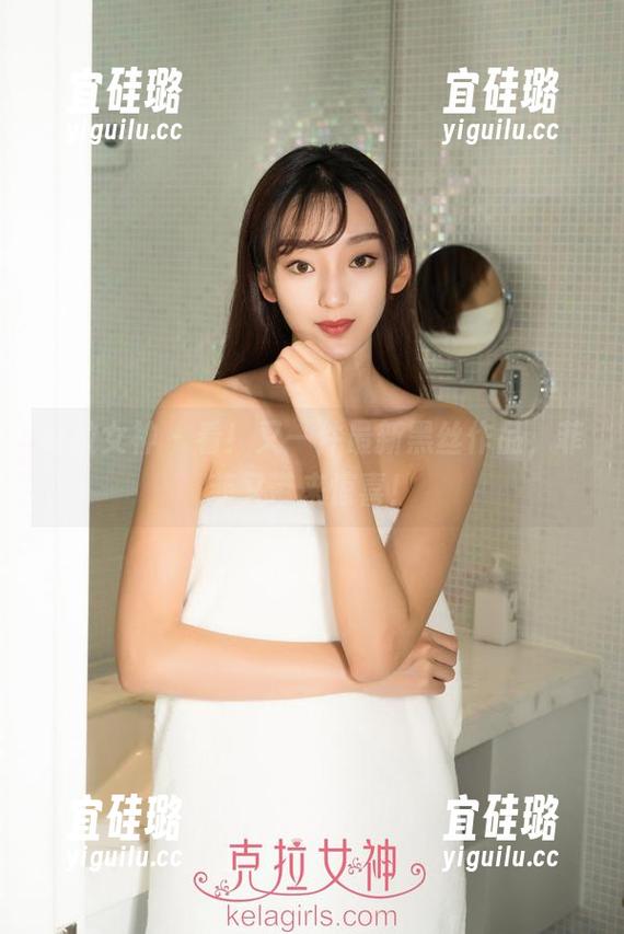 克拉女神 - 看！又一件最新黑丝作品，菲菲又带来惊喜！