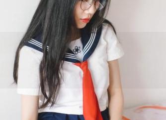 兔玩映画：泳装凛，想拥有无圣光的这种洒脱，我大概也得去海边试试。