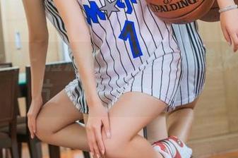 头条女神 – 捡漏机会！限时免费水手服照片，娜露等你来拿！