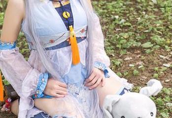 头条女神 – 睡衣也能玩出新花样，杨曼妮的免费美图，令人捧腹不已！