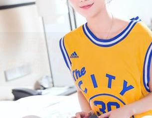 头条女神 – 更新啦！美纳子的裸足写真集，可能成为你‘踢掉鞋子’的新理由！