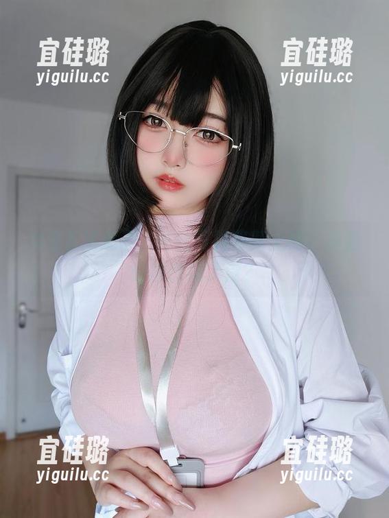 女主K又来了，黑丝写真集新上线，准备好被惊艳了没？