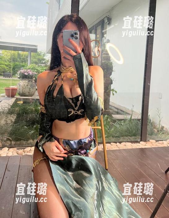微密圈 - 短裙加持，小玉吃果冻的高清作品，谁还记得外面天气咋样呢？