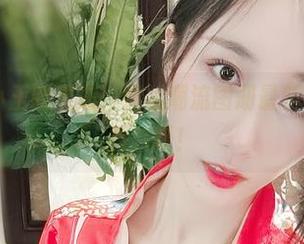 微密圈 – 小玉吃果冻：姐姐潮流图册最新上线，快来探路呀！