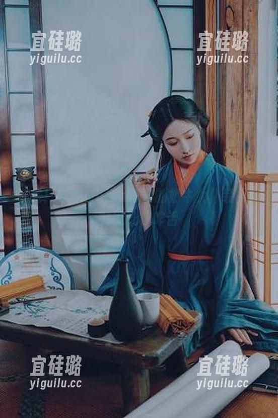 在线！年年Nnian带来的奶牛女仆装，图片能让你咋舌