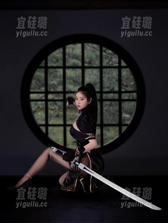 年年Nnian又上线，网袜高清，像是要把我融化一样……