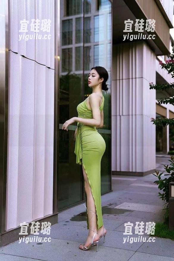 微密圈 - 徐珺大哥黑丝合集：连曼陀罗都帮忙搭配的写真！