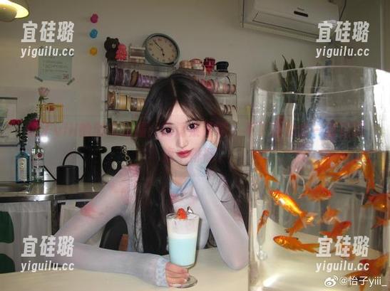 怡子yiii的创意碰撞：高清紫蔷薇，不下载也会一直在脑海中徘徊。