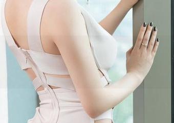 推女神 – 私拍中的歆小兔chobits，真是女友标准的超高分！直逼理想形象啊！