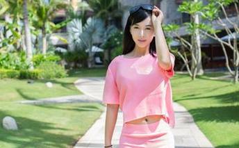 推女郎 – Lina的浴缸时光——高清图库里捉住的每一缕阳光