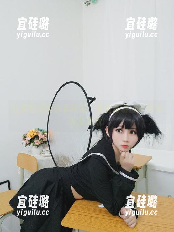 让你的桌面也有味道：是依酱呀的小厨娘高清壁纸!