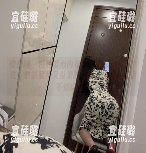 微密圈 - 橙色爱心内衣配上是可馨耶的个性，最新照片又引发新讨论，这波组合值不值得赞？