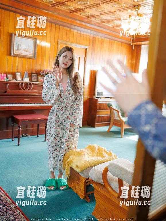 普美Bomi(보미)的内衣’Bimilstory’原图解析：这是个神奇的搭配吧？