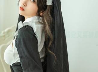 杏仁曲奇最新长腿写真集更新，感觉又要被震撼了。