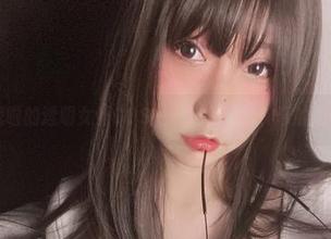 次屁啦的透明女仆COS——这是什么神奇的组合？