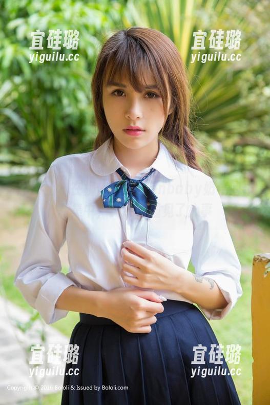 波萝社-柳侑绮Sevenbaby 波萝社 - 在柳侑绮Sevenbaby奶牛的作品集中,无意间撞见了心事