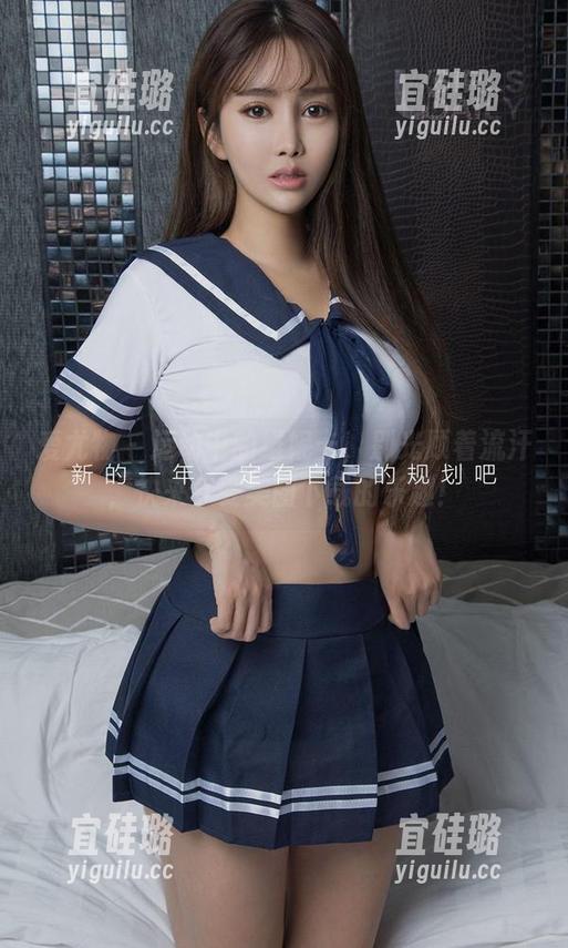 爱尤物 - 运动中的维妮卡，别光顾着流汗，快来享受美图下载的乐趣！