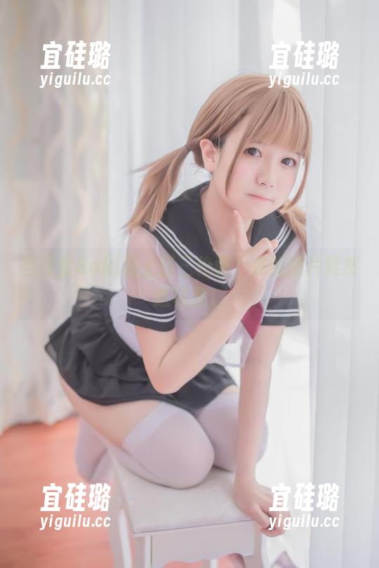 当白金Saki遇上狂三校服，在线图片竟然这样撩。