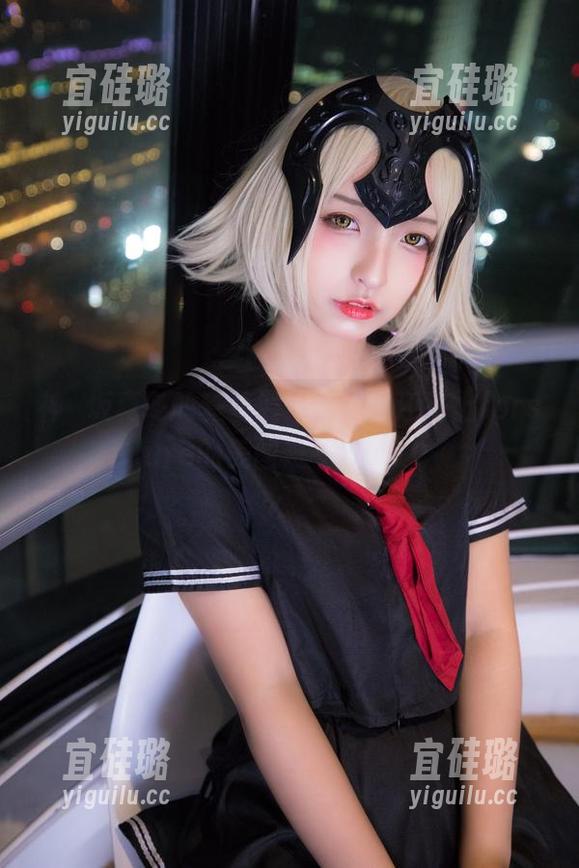 神楽坂真冬的套装展示，居然还搭上forsure的美图——wow！