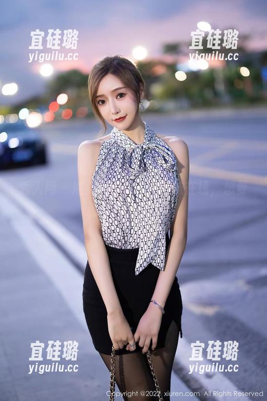 秀人网 - 娜露selena的网袜在线，想要舔屏的请排队！