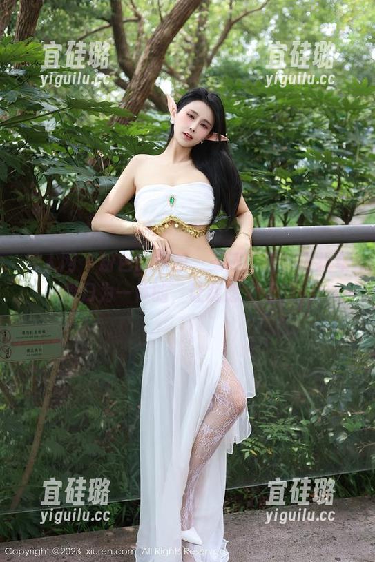 秀人网 - 粉色的原图，王俪丁是如何把单调归为一体的，让我想象无穷！