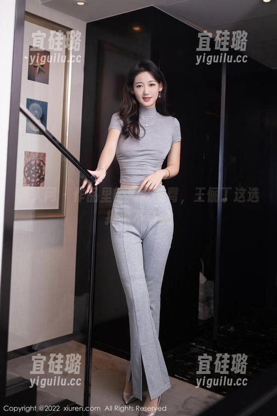 秀人网 - 作品里的黑丝美臀，王俪丁这选择绝不马虎